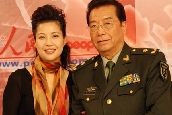 �θ����˫��С���� ����27����θ븸ĸ���ܻ���