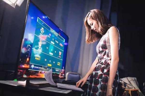 ���θ�����ֱ����˵ �������ҵ�Ǵ�����ȱ����Ů