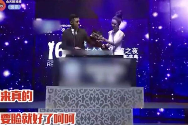 江一燕和薛凯琪事件怎么回事 直言没戏份还能获奖说不要脸