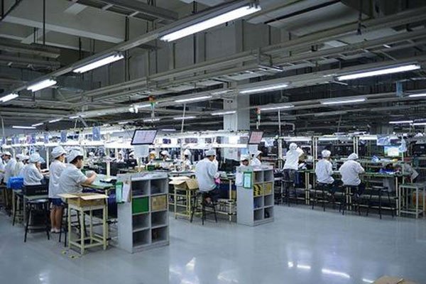 富士康女线长爱员工 不愁找对象的话,悬