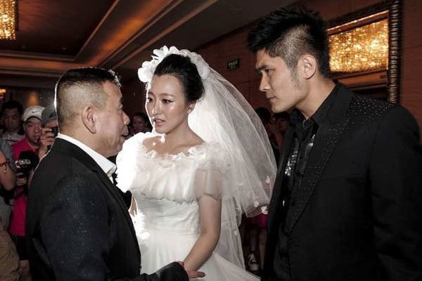 ����������������� Ů������ҥ�˳���������ס��