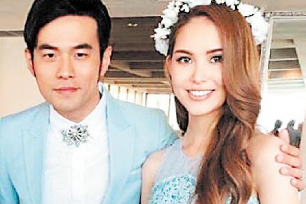 ���ڰ���ĸ�� ����ĸ������������ĵĹ���