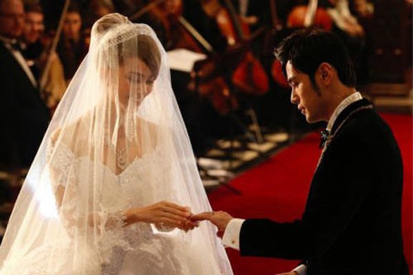 ���ڰ���ĸ�� ����ĸ������������ĵĹ���