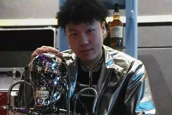 ��˵������������׽�ʲô���� ����׷������Ī��