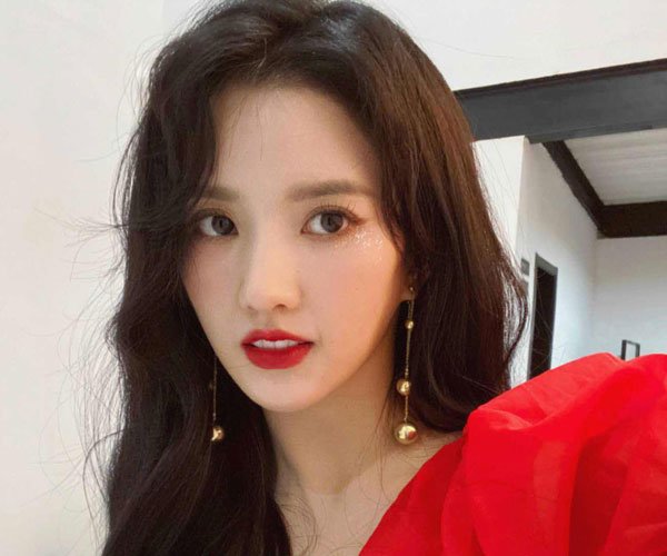 ��Щ��gugudan���� �������ж��ͬʱǩ���ҹ�˾��