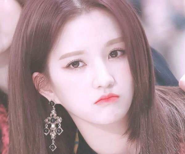 ��Щ��gugudan���� �������ж��ͬʱǩ���ҹ�˾��