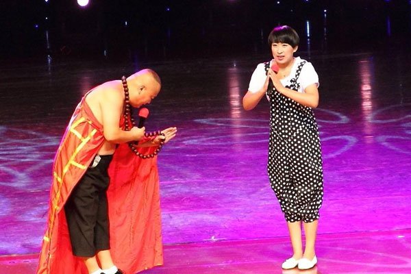 ��С�����ų¾����� �����ж���ǰ����˭