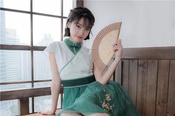 ���ɭ������ǰ����յ�ͼƬ ����ò�����Ĺؼ���͸�š��š�