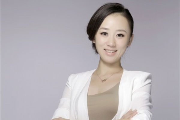 纪英男有人娶吗 自己爆料自己被包养的目的是什么