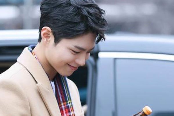 �ӱ������λ����ݵĵ��Ӿ� �ӱ������λ�������һ������