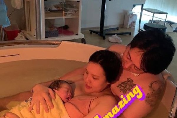 hold���̥�к�Ů�� һ̥��Ů����̥���к��Ҹ�