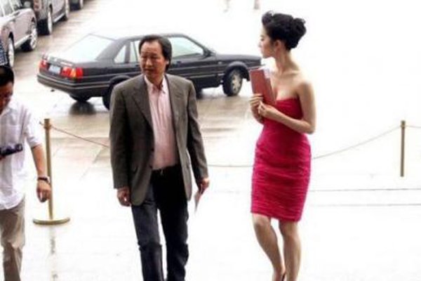 ����Ƴ½�ɳ��ڽ��� �����ĵ�������ڵ�����