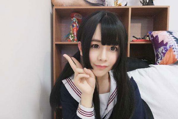 ��ī����4ָ��� �Ա�����ֻ��αװ��Ů����