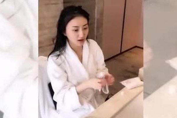 雪梨枪成都事件经过 为了赚钱给自己会员大尺度表演