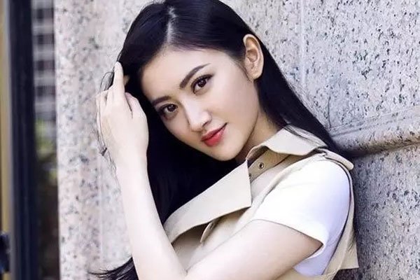 景甜被路政抛弃了吗 背后没靠山了发展还跟得上吗
