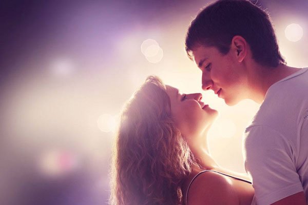 情侣校园搂抱被殴 惹到校霸还是混混的结果