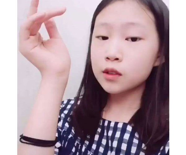 沈佳润现在的照片正脸 被吐槽已经变成过去式