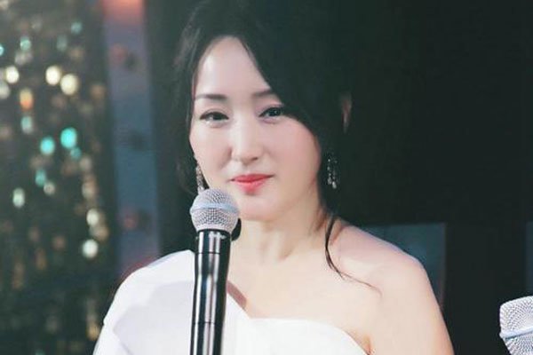 杨(yáng)钰莹结婚了了吗 寄托，她那里没有