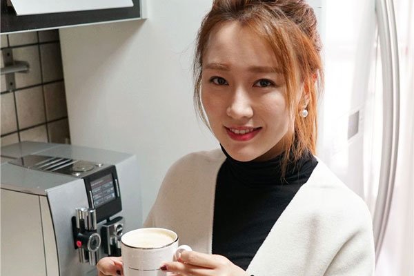 潘阳的个人简历资料 不靠父亲现在在做什么