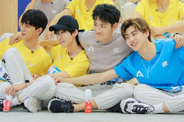 x�������Ŷӳ�������˭ �����ж����������