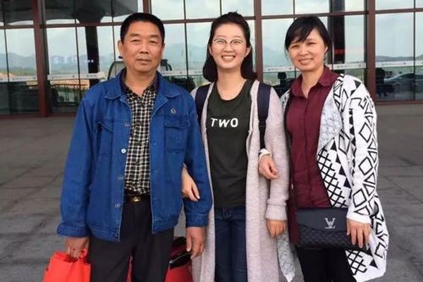 ��ӨӱͼƬ�����ڰ��� ����������ʱ����尾����