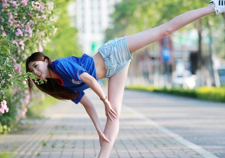 �˽����ĸ�����Ƭ һ˫��������ն������լ��