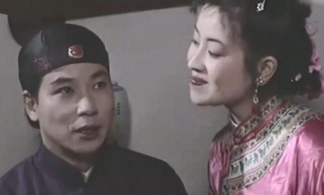 ��ի����֮�Ʋݺ��е�Ӱ ���˳±�������