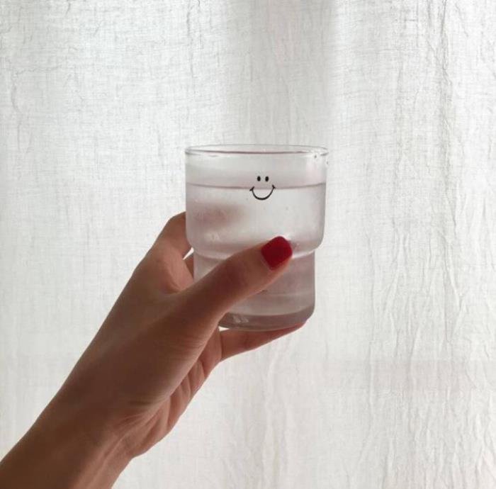 ��ʾ����һ���˵ľ��� ί��ı���ֱ�