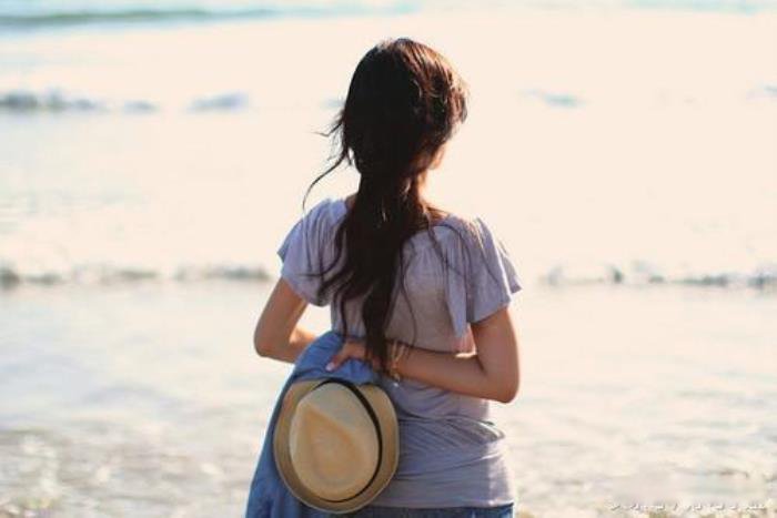 心里委屈的句子发朋友圈 压抑憋屈又无奈的句子