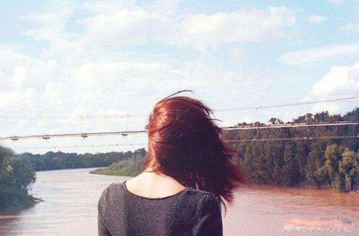 心里委屈的句子发朋友圈 压抑憋屈又无奈的句子