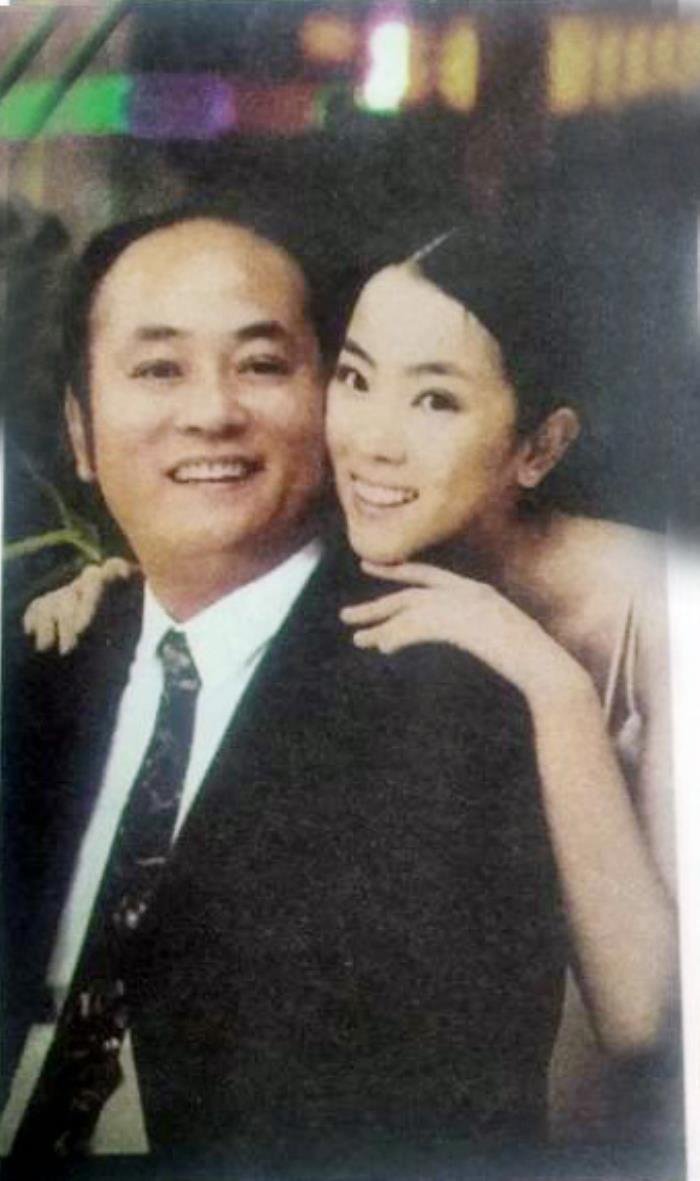著名主持人李思思的老公是谁 嫁65岁的老公魏文斌吗