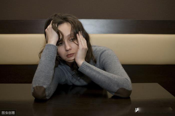 和父母住一起太压抑太累了 分开住好还是和父母住好