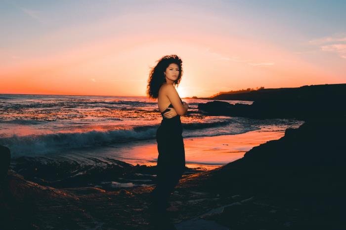 �Ϲ��ʺ�ǰ���˭����˭�Ĵ� �ٻ��ɷ���ǰ����ʲô��ͬ