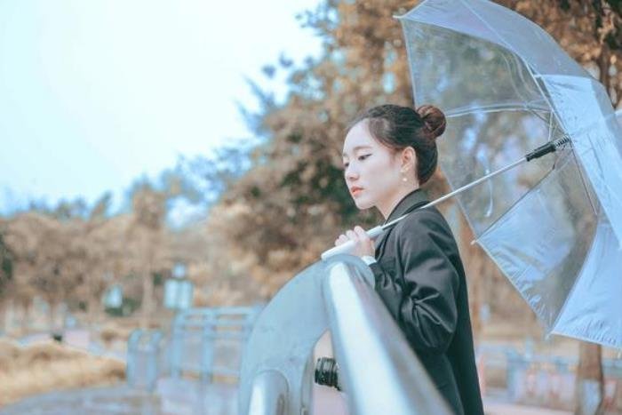 ��ô�ܿ���һ��Ů���治��� ������̽�Ϳ���Щ����