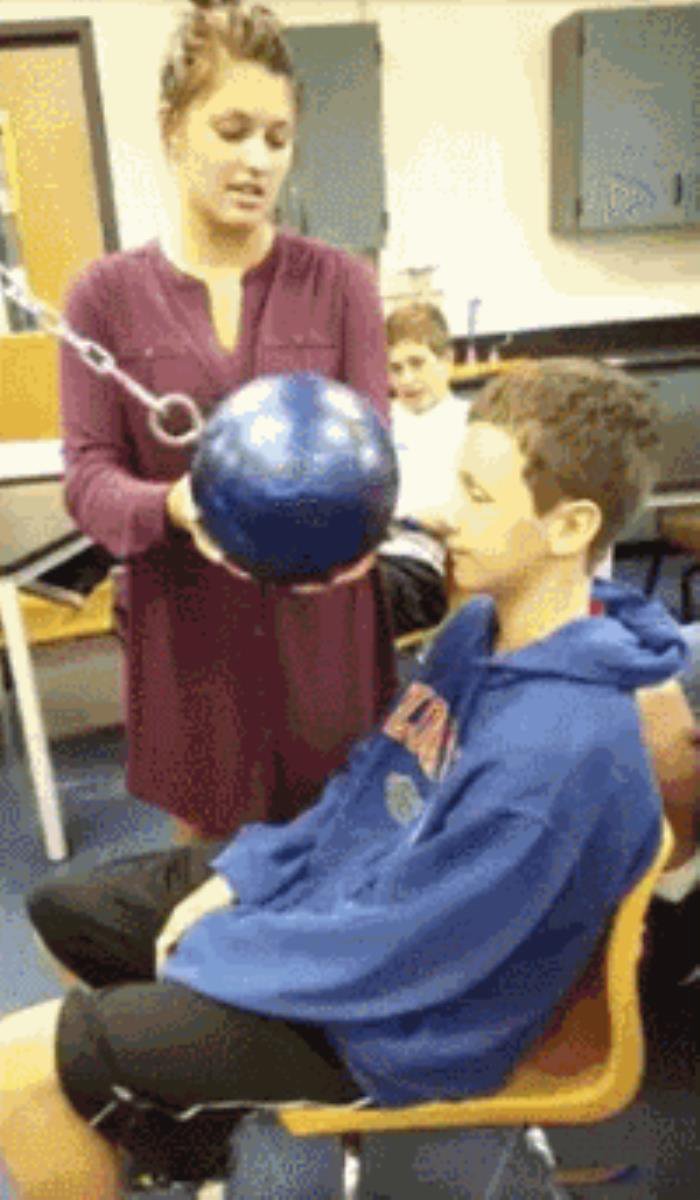 ÿ��һЦ����̵�Ц�� ����һ����Ĭ��Ц