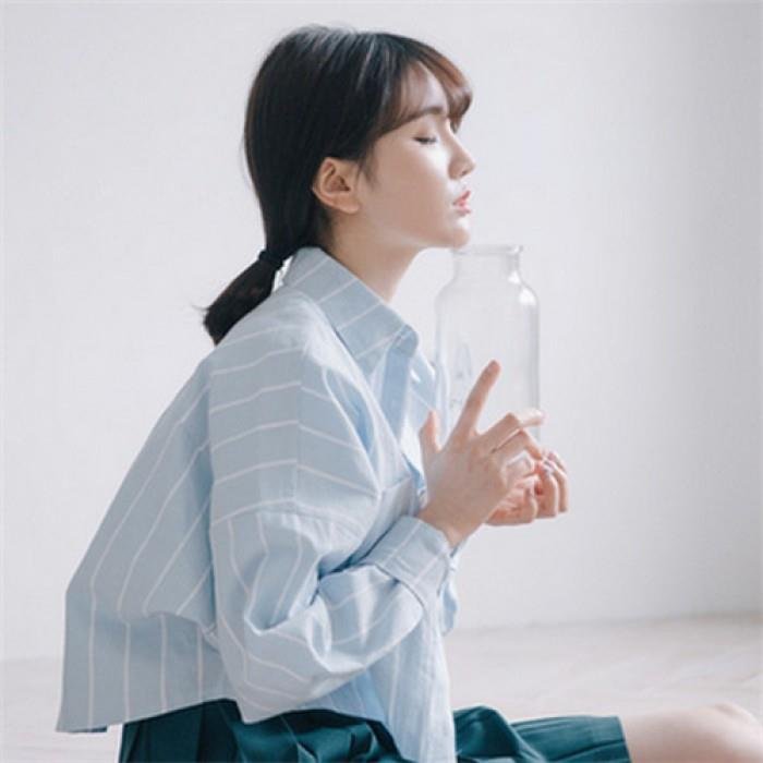 ������һ�����ֵ�Ů�� һ��Ů�˸�ִ󲻴�ϸ��