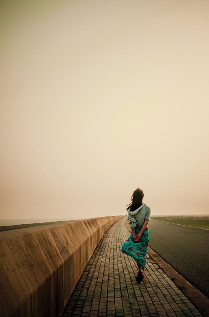 ������һ�����ֵ�Ů�� һ��Ů�˸�ִ󲻴�ϸ��