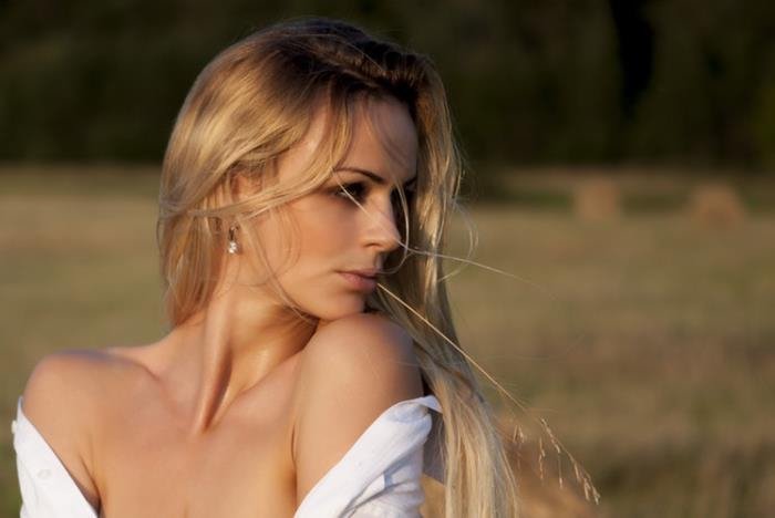 �ѻ�����ֻ��˯��ı��� ������������һ��Ů�˵ı���