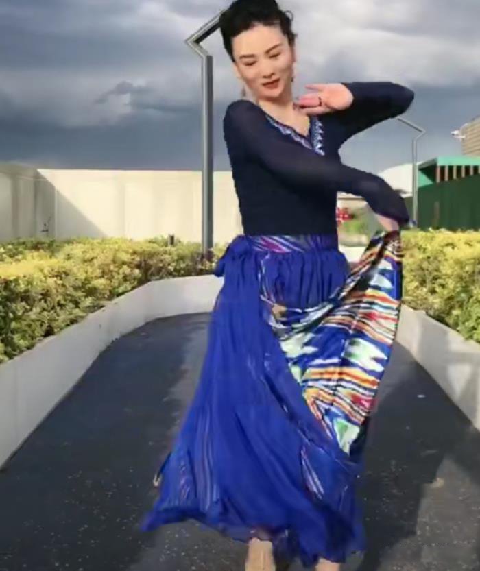 �������ͥ���½�� Ļ�����׸���ˮ������