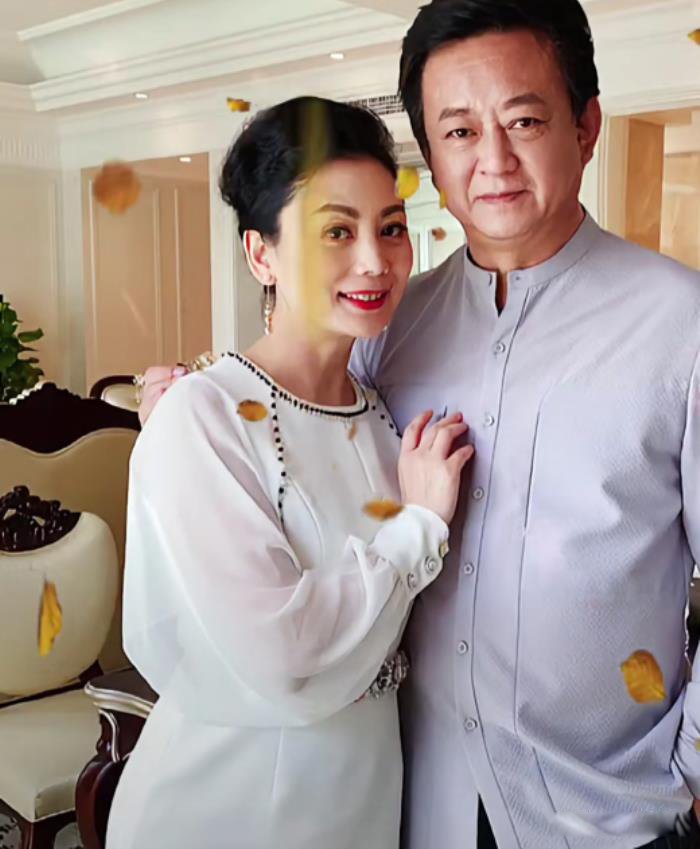 �������ͥ���½�� Ļ�����׸���ˮ������