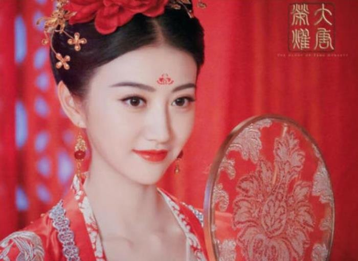 景甜的家世背景到底有多强大 身后大佬是谁