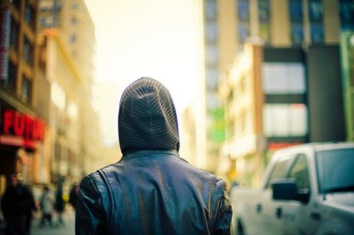 �Ƚ����ں����۵ĸ���������ȫ �����۵�����һ���