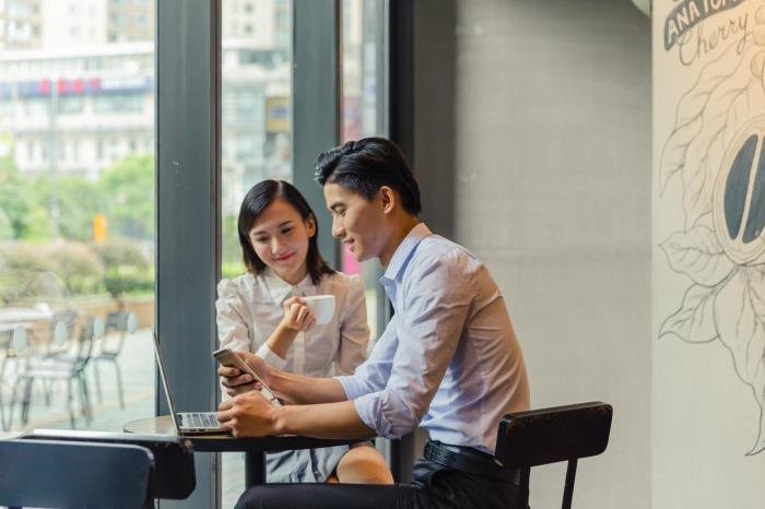 领导喜欢女下属的表现形式又避嫌的3种暗示