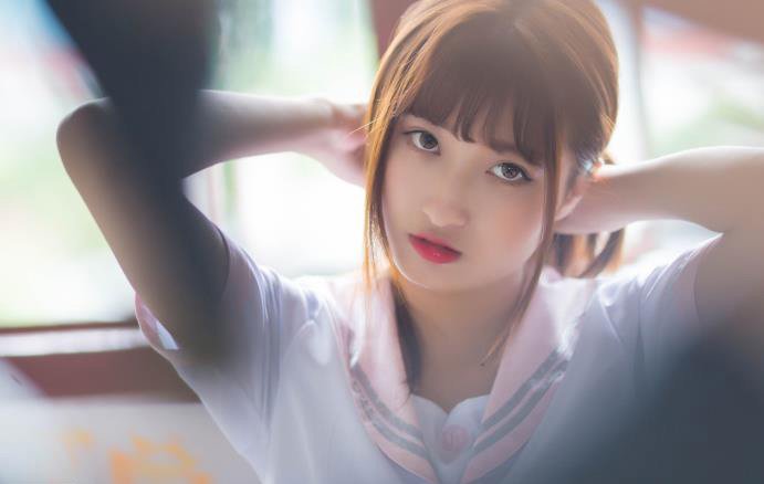 ͻȻ��Ů����������Ȧ �ֲ�ɾ������ʲô��˼