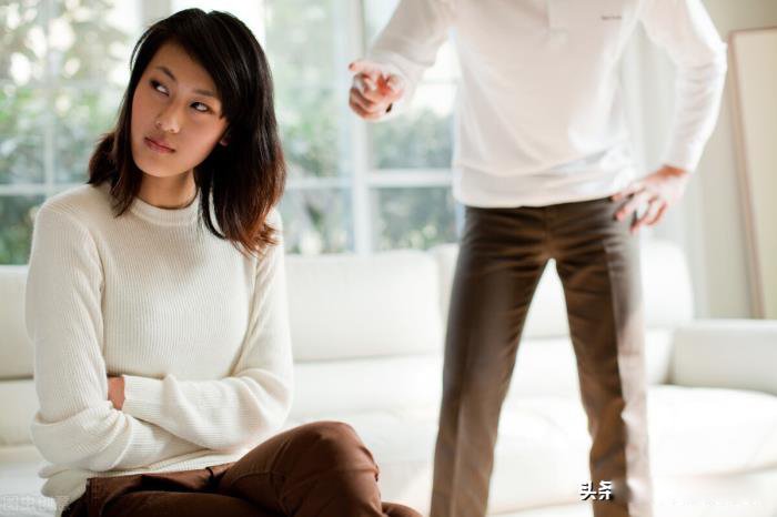 �������еĸ߻���Ů�ĸ� ���˳������Ϊ������������