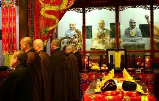 ��ɽ���ǽ��յ�ʲô��Ժ �����ķ�����Ժʲô���ڵ�