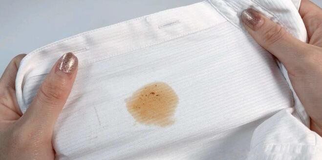 油渍弄衣服上怎么洗掉 4种去除最有效的方法