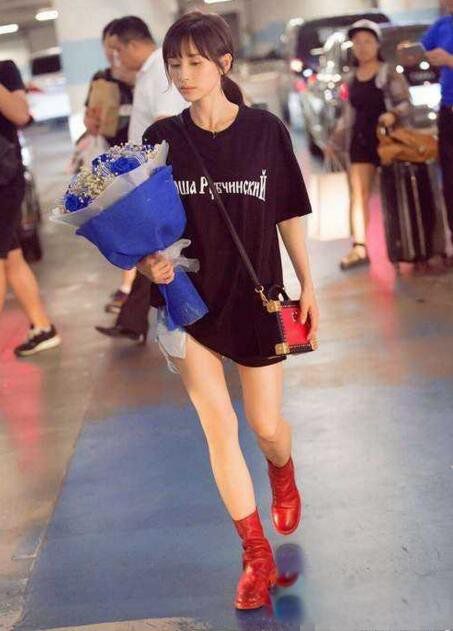 ����Ȧ���ݵ�Ů������˭ ���ݵ�Ů��������ǰ��