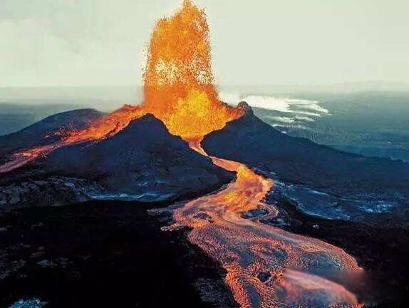 冒纳罗亚火山位于什么岛 夏威夷海拔最高的活火山