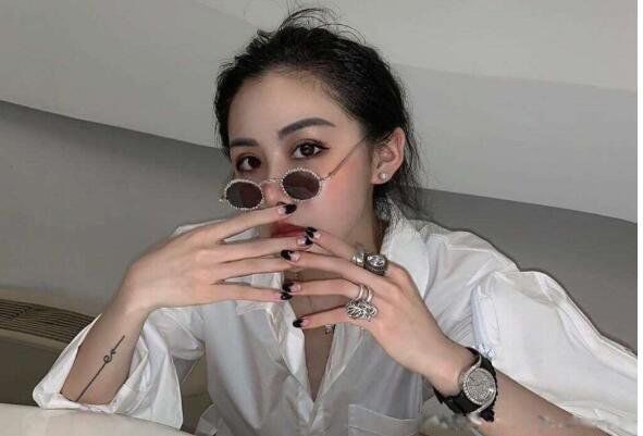 ���¹�����ɰ��ʲô��˼ û��һ�����鲻��ǧ���ٿ׵�